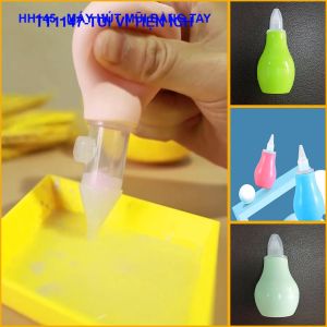 Dụng cụ hút mũi cho bé. Bơm hút mũi cầm tay tiện lợi