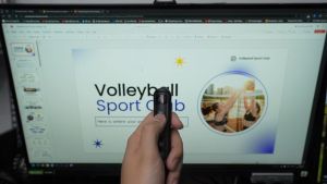 Bút trình chiếu Spotlight không dây cho màn hình Led TV Rapoo XR310