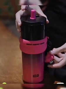 710ML แก้วน้ำตั้งในรถยนต์ เก็บความเย็น วัสดุ 316 ขนาด เเถมหลอดดูด แก้วเก็บความเย็น พร้อมสายคล้องมือ ตุ๊กตา เปลวไฟความร้อน