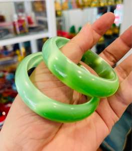 Vòng tay đá Mắt Mèo xanh Ngọc bản cối mang lại May Mắn Hạnh Phúc cho Nữ.
