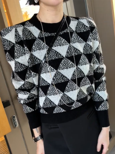 QINGNAER | Autumn Fashionable Loose Fit Round Neck Sweater with Plaid Color Blocks Slim