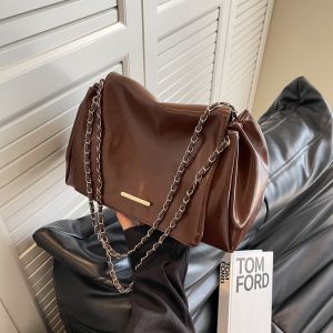 กระเป๋าถือทรงสี่เหลี่ยมกลวงแบบสะพายข้างทรงสี่เหลี่ยมผืนผ้าขนาดใหญ่สำหรับผู้หญิง กระเป๋าสะพายไหล่ข้างเดียวสไตล์วินเทจแบบฝรั่งเศส กระเป๋าใต้วงแขนแบบลำลอง 2023