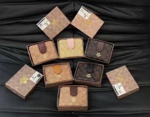 Ví Ngắn Nữ C0ach.h Nhiều Màu Nhiều Ngăn Fullbox Chuẩn Hãng Y Hình (Auth Tuồn)