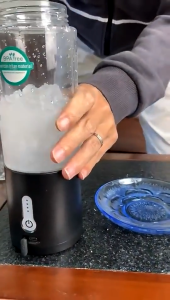 SG【Ready Stock】Portable juicer Luxe Blend Gold Edition 24K Gold Accents Wireless Charging & Premium Gift Packaging Portable juicer