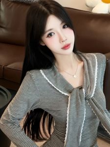 GUZILIAN | Sweet Striped Slimming Lace-Up Top