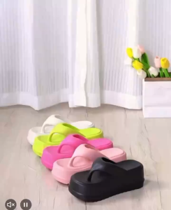 Anti Slip Flat Sandals Thickened Soft Sole Slippers For Women