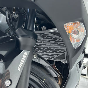 Motorcycle Radiator Guard Grille Cover Protector Protective Grill For KAWASAKI NINJA500 NINJA 500 Z500 2024 2025