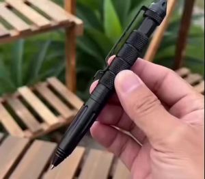 Multifunctional Tactical Pen Tungsten Steel Glass Breaker Outdoor Survival Tool
