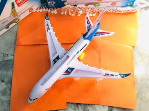 เครื่องบินจำลอง Air Bus A380 มีเสียงมีไฟวื่งเดินหน้าถอยหลังได้