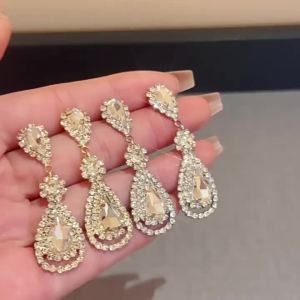 Shining Rhinestone Water Drop Tassel Earrings for Women Luxury High-end Temperament Earring Elegant Charming Jewelry Wedding J