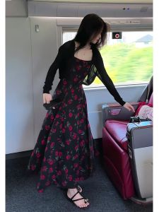 Váy Dài Không Tay Cổ Vuông Họa Tiết Hoa Phong Cách Pháp Cổ Điển Cạp Cao Váy Midi Cotton Cho Nữ Mùa Hè 2025