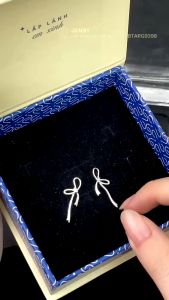 Bông Tai Bạc Nữ S925 Cao Cấp JENSY Hình Nơ Thanh Mảnh Slender Bow BTARG9398. Khuyên Tai Bạc Nữ