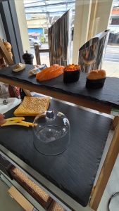 ฝาครอบอาหารพลาสติก ฝาครอบขนม ทรงโดมอย่างดี ที่ครอบอาหารใส ขนาด 10.2 x 10.2 cm. PC food cover