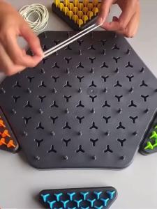 Triangle Chain Chess Puzzle Table Games Parent-Child Interactive Game Exercise Childrens Logical Thinking Hand-Eye Brain Toy