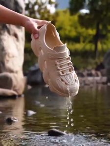 UoMeAi Sandal Pria Baru Sepatu Kasual Sepatu Kasual Wanita Sepatu Kasual Luar Ruangan Sepatu Karet EVA Bantalan Elastis Anti slip dan tahan abrasi