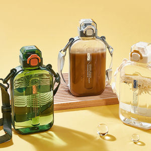 Botol Air Minum Cup / Botol Air Minum Portable Olahraga 750ml Berbentuk Persegi / Dan Mudah Dibawa Pakai Tali / BPA Free