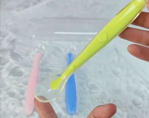 Sendok Makan Bayi Anak Silikon Peralatan Makan Bayi BPA FREE