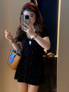 ชุดเดรสยาวแขนสั้นผ้าลูกไม้สไตล์ฝรั่งเศสไซส์ใหญ่สำหรับผู้หญิงในช่วงฤดูร้อน กระโปรงทรงเอเข้ารูปเอวเข้ารูปลายดอกไม้