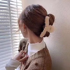 Jedai Jepit Rambut Jepitan Salon Slim Bulu Halus Wanita Bahan Bulu Lembut Silang Gaya Korea Warna Soft Pastel Aksesoris Ukuran 12x6 Cm Korea Thailand Premium Ori Original