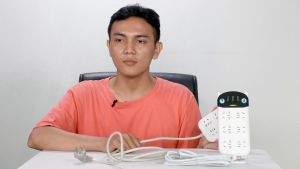 Colokan Listrik Kaki 3 Import 4 Titik Murah Putih