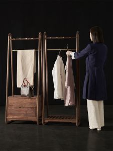 Jiaguxuan New Chinese Style Black Walnut Wooden Hanger Clothing Store Home Floor Accessible Luxury Classy Elegant Solid Wood Mortise