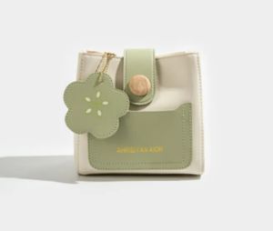 IELGY กระเป๋ากระเป๋าทรงเมสเซนเจอร์ผู้หญิงสดใส