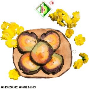 [Bánh tét Trà Cuôn Hai Lý tại Trà Vinh] Bánh Tét Ba Màu Thập Cẩm 900gr