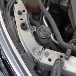 Viên sủi rửa tẩy kính xe ô tô siêu sạch 1 viên dùng được cho 4 lít hòa tan nhanh chóng với nước