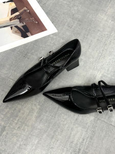รองเท้าส้นสูง Mary Janes สีดำ ทรงหัวแหลม สำหรับผู้หญิง ฤดูใบไม้ผลิและฤดูใบไม้ร่วง รองเท้าส้นแบนหัวแหลมแบบหนังสีดำ แฟชั่นสตรีท
