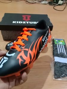 KIDZTUBS Sepatu Sepak Bola Anak Laki LakI Size 28 29 30 31 32 33 34 35 36 37 KDZ953112424