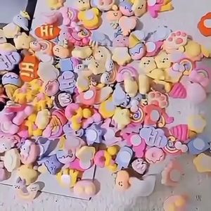 สติ๊กเกอร์เรซิ่น ลายการ์ตูน 3D คละลายไม่ซ้ำ ติดรองเท้า แก้วน้ำ ติดขวด กล่องปากกา นาฬิกาปลุก ของใช้ต่างๆ สติกเกอร์การ์ตูนแบบนูน