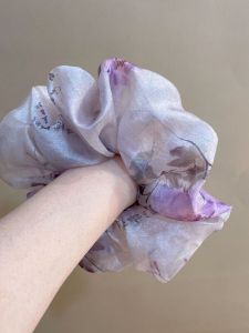 โบว์ผ้าซาตินสีม่วงขนาดใหญ่สไตล์จีนโบราณสำหรับผู้หญิง เครื่องประดับผมแบบใหม่ โบว์ลายดอกไม้ รัดผม รัดหัว ทรงกลม ขนาดใหญ่