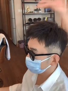 Penutup Kepala Pria: Solusi Wig Bernapas Untuk Kebotakan