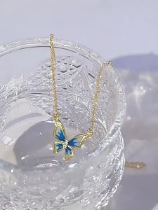 **【Bestella✨COD】Warna gradien liontin kalung wanita niche rantai tulang kupu-kupu kupu-kupu biru**