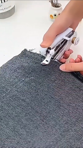Máy khâu cầm tay mini Công cụ khâu nhanh nhẹ cầm tay cho quần áo và sửa chữa khẩn cấp
