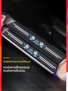 แผ่นป้องกันรอยยับด้านข้างรถยนต์แบบหนัง แผ่นป้องกันการชนในท่อระบายอากาศแบบดูดซับแรงกระแทกสีดำ แผ่นป้องกันรอยยับแบบดูดซับแรงกระแทกแบบดูดซับแรงกระแทก