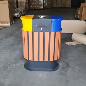 Thùng rác gỗ nhựa Hồng Phát VHP-AQ-005 ngoài trời thiết kế 2 ngăn đựng rác có khay gạt tàn dung tích 60L