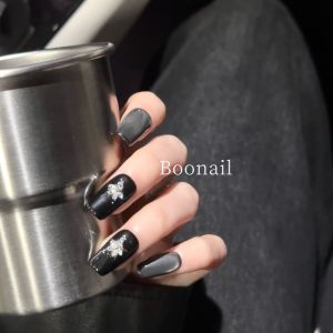 เล็บปลอมทำมือลายตาแมวหินออบซิเดียน สีดำ ประดับด้วยลูกปัดแก้วรูปดาวและเพชร ดีไซน์หรูหราแบบสั้นเรียวแหลม