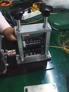 【Local shipping】UNICORN 60W Automatic Wire Stripper Machine Electric Cable Stripping Tool for 1-17mm Copper Wire Recycling