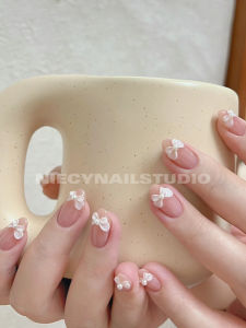 Moon2024 รูปปั้นลายผีเสื้อ 3 มิติ สีสันสดใส ดีไซน์ใหม่ ชุดแต่งงาน น้ำยาทาเล็บแบบสวม ชิ้นส่วนเล็บสั้น สีเนื้อนุ่ม