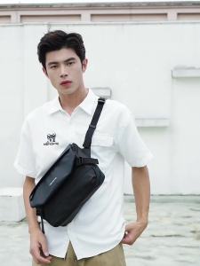 LouisWill Men Crossbody Bag Fashion Shoulder Bags Messenger Bag Waterproof Oxford Cross Body Bag Large Capacity Sling Bags Simple Casual Sport Street Bag for Student Teenager
