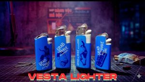 Bật lửa Vesta lighter Japan màu xanh dương với ốp thiết kế thể thao đã độ bơm trên thân - gas Đá