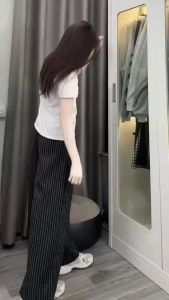 Quần ống rộng kẻ sọc trẻ trung phong cách Hàn Quốc năng động và sang chảnh -DTS- Quần suông kẻ sọc