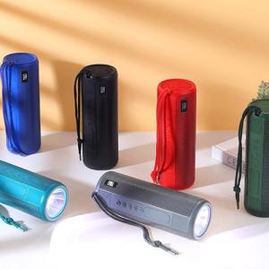 Creative TG635 Bluetooth Speaker Flashlight TF Card U Disk Play TWS Radio Sound Outdoor Wireless Speaker USB Charging Stereo Sound
