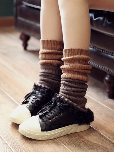 Autumn and Winter Womens Warm European Station Knee-Length Thick Thread Foot Sock