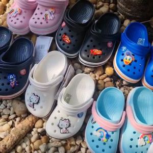 /Free 2 Jibbitzs/ CrocsBand Kid รองเท้านิ่มเบาใส่สบายทนทาน มีหลากหลายสีให้เลือก สินค้าตรงปุก 100% จัดส่งไว 1-2 วันได้รับของ รับประกันสินค้า