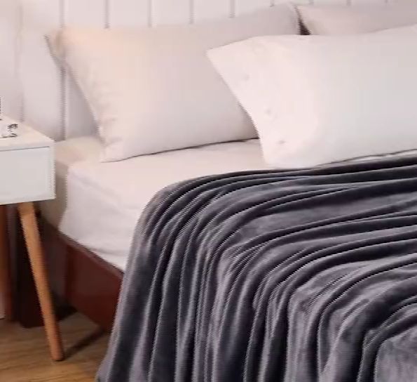300GSM Thicker Fleece Throw Blanket for Bed or Sofa , Soft Plush