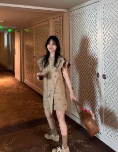 ชุดเดรสผู้หญิง ชุดฤดูร้อน ดีไซน์เก๋ไก๋ เสื้อผ้าผู้หญิง ผ้าลายผึ้งไหมทอง ผ้าฝ้ายผสมโพลีเอสเตอร์ ชุดเดรสผู้หญิง