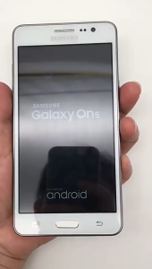 Samsung Galaxy On5 G5500 4G LTE 8GB Quad core Dual Sim 5.0 " Unlocked Original Android Mobile Phone