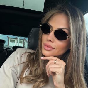 New Diamond Frameless Sunglasses For Women With High-end Fashion Glasses Metal Sunglasses 7820